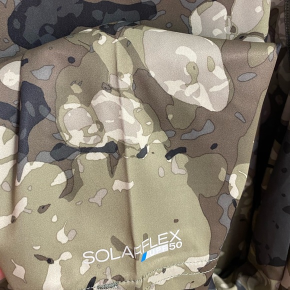 Simms SolarFlex Hoodie (with UPF 50 sun protection) - Picture 3 of 5